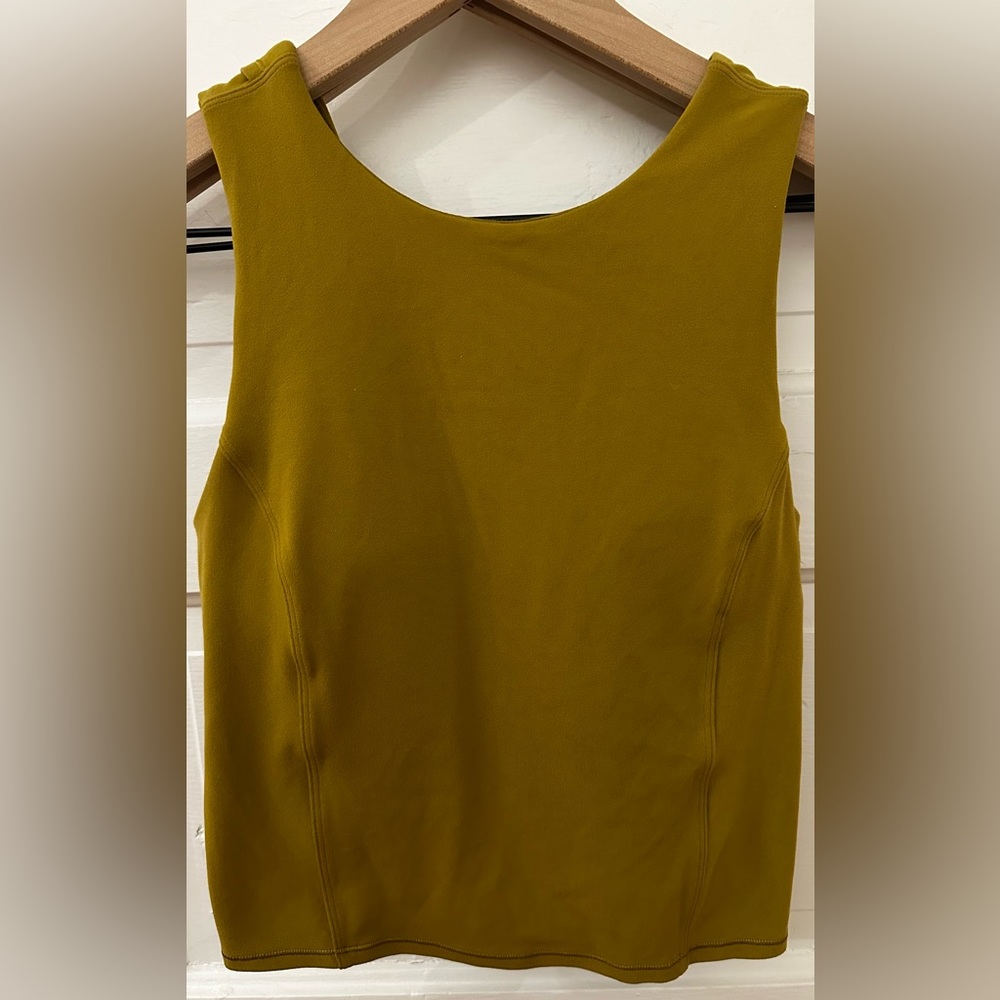 Lululemon Nulu Twist-Back Yoga Tank Top *Light Support, C/D Cups Auric Gold Sz 4 - Picture 4 of 8